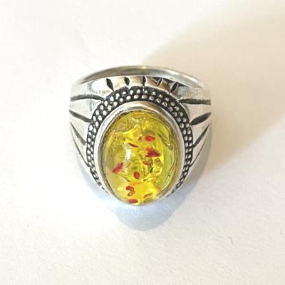 Bague en ambre