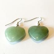 Boucles d'oreilles pierres coeurs vertes