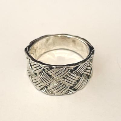 Bague tissée