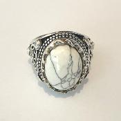 Bague en howlite blanche